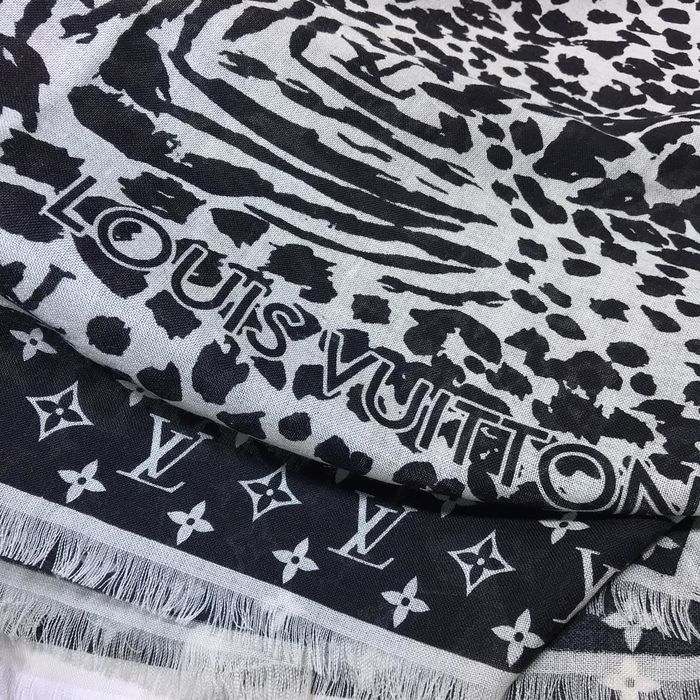 Louis Vuitton Scarf LV00120